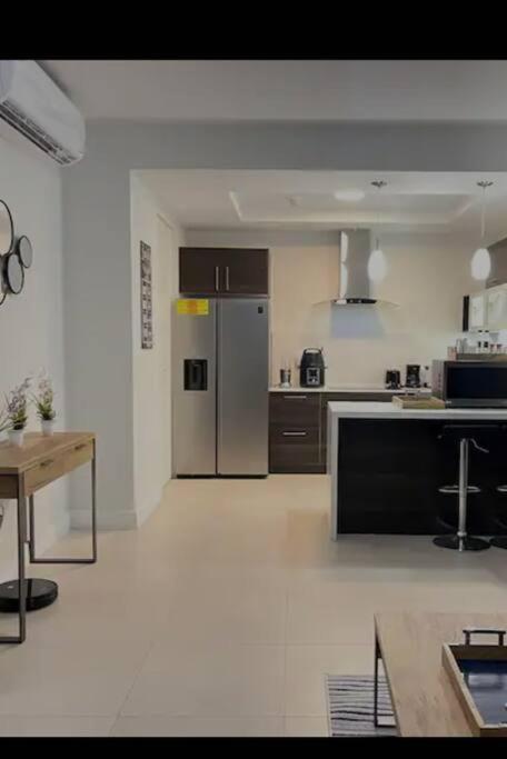Parkhurst Lux Condo Near Devon House Кингстон Экстерьер фото